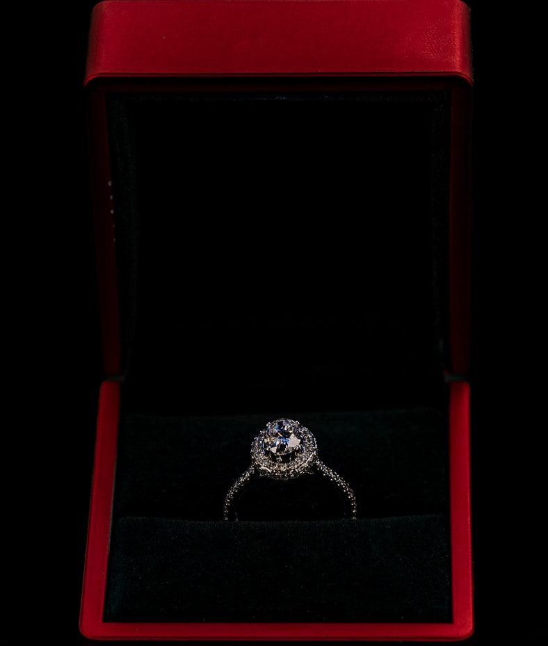 Platinring mit Diamanten, 1,81 Karat